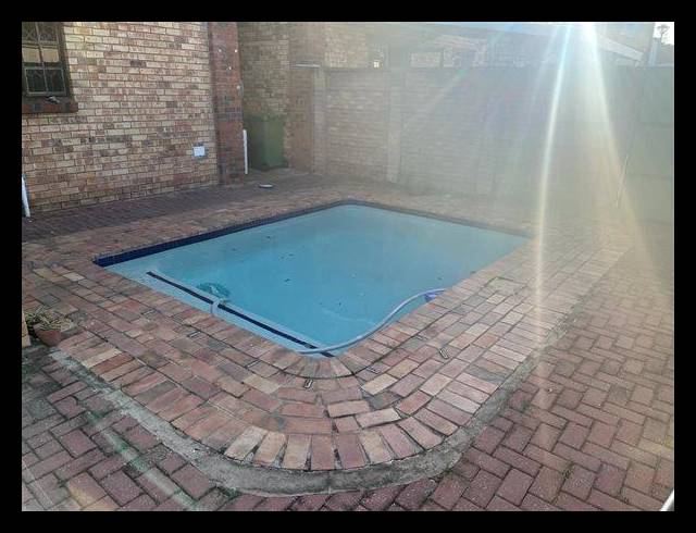 3 BEDROOM DUPLEX FOR SALE IN MEER EN SEE